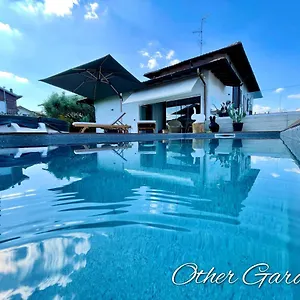 Other Garden - Luxury Bed & Breakfast